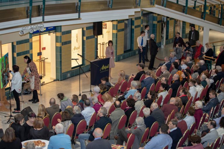 Orna Geva és Carolina Karpati kiállításmegnyitó